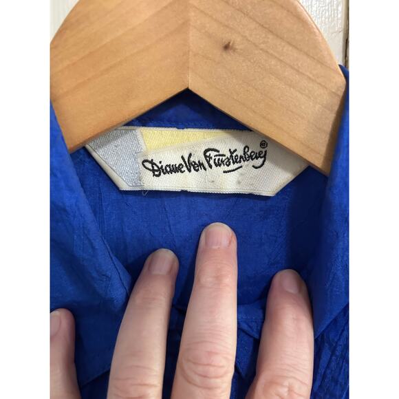 Vintage Diane Von Furstenburg Blue along Sleeve Button Up Retro 80’s - Picture 2 of 5